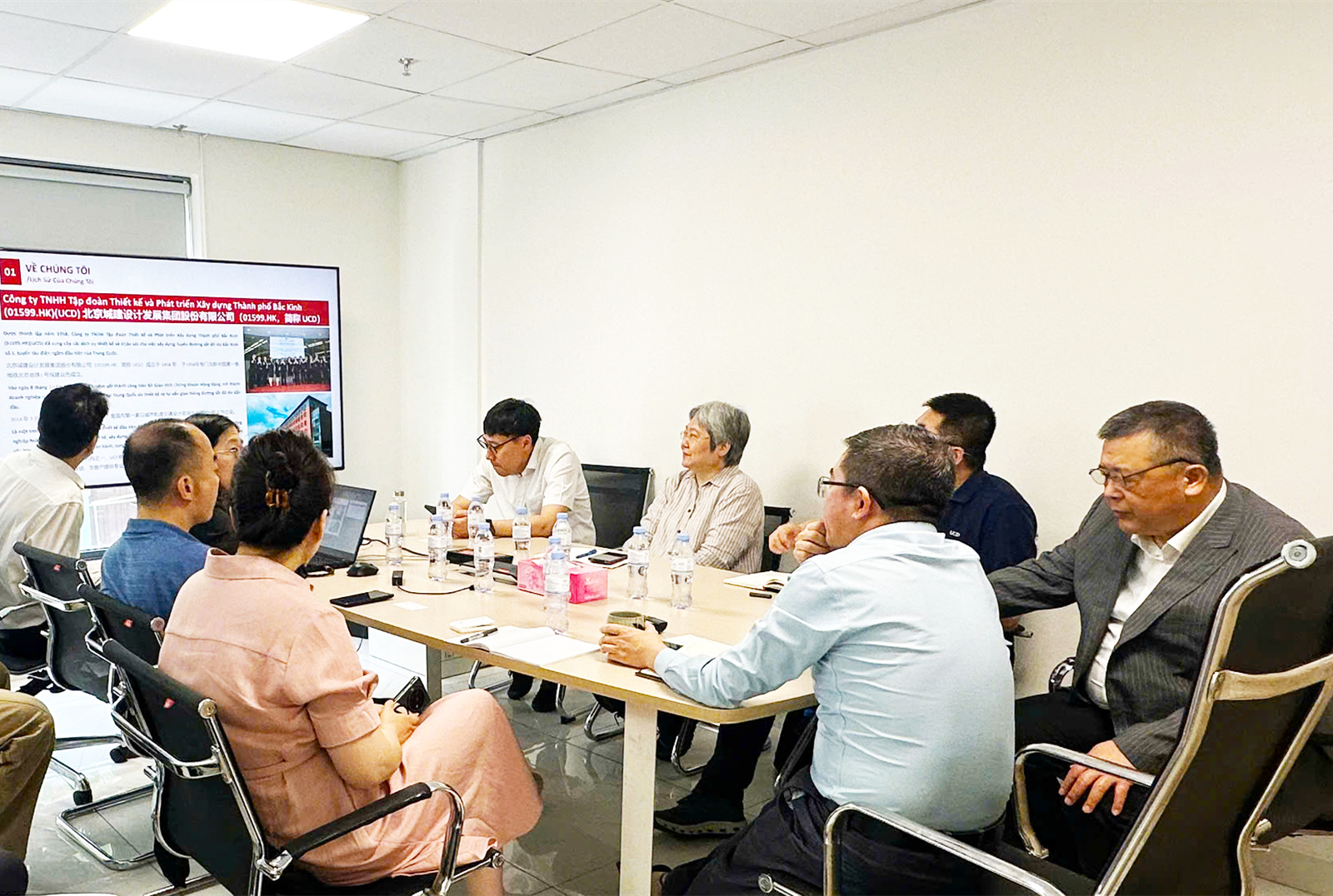 ĐOÀN CÔNG TÁC CỦA CÔNG TY TNHH TẬP ĐOÀN THIẾT KẾ VÀ PHÁT TRIỂN XÂY DỰNG ĐÔ THỊ THÀNH PHỐ BẮC KINH ĐẾN THĂM VÀ LÀM VIỆC VỚI TECCO1