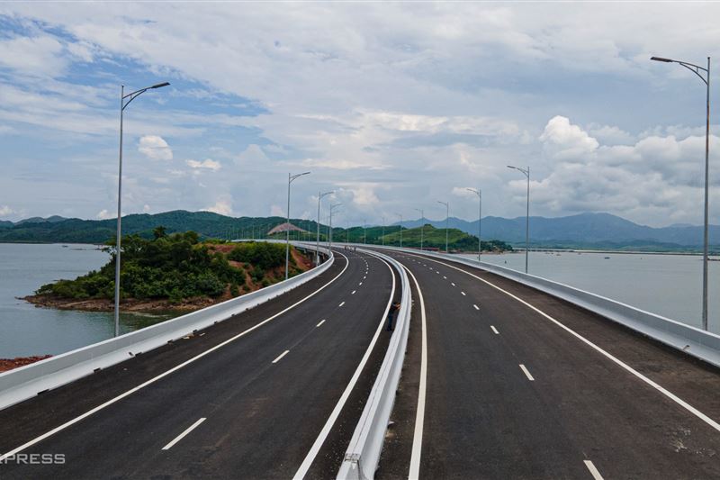  Cao tốc Vân Đồn - Móng Cái